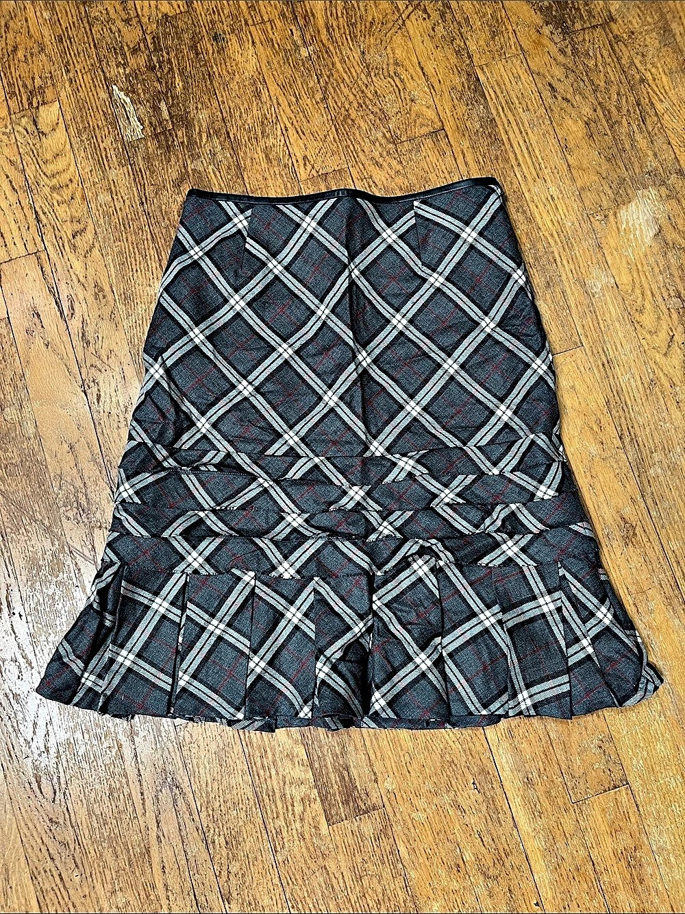 JON Plaid Mini Skirt Size 2 Like New
